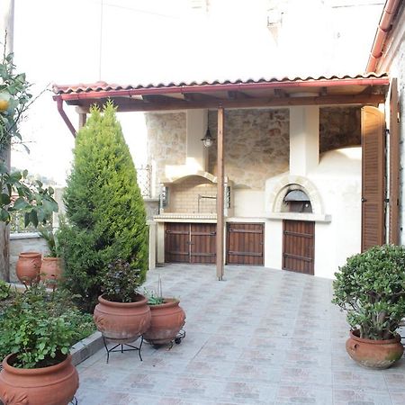 Artemisia Traditional Home Choudetsi Exterior foto